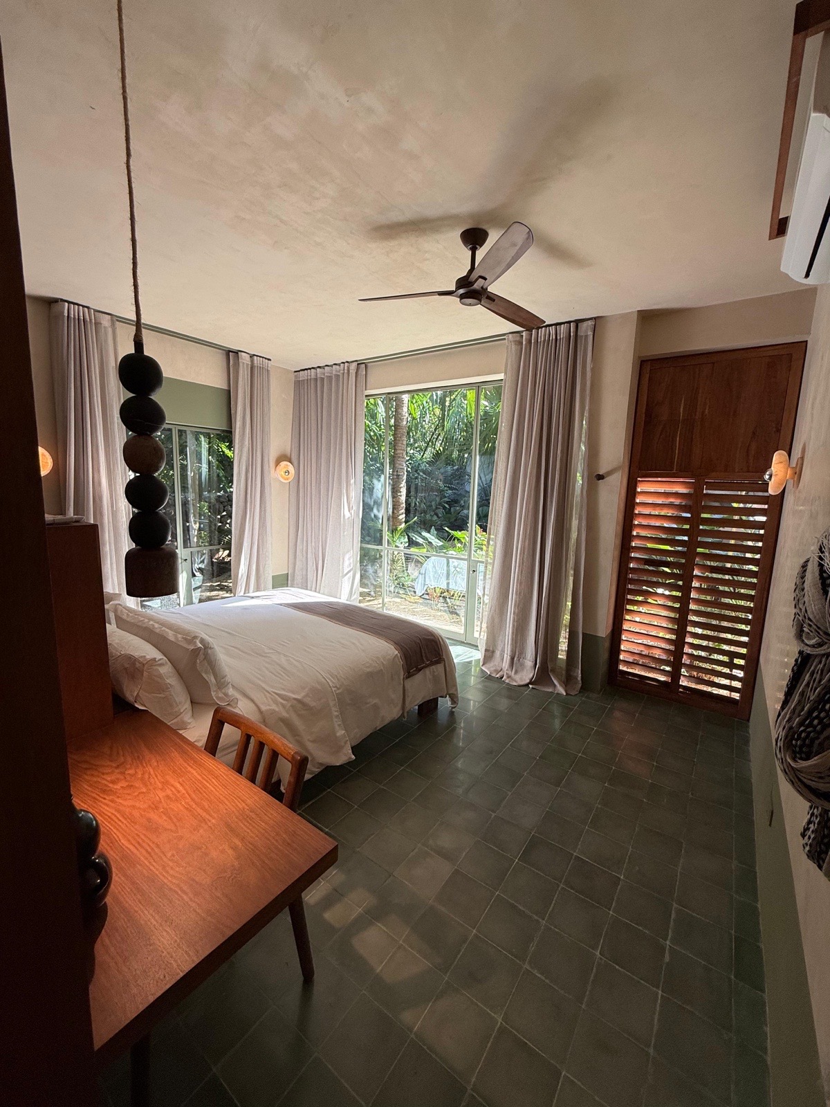 Garden View Canopy Room